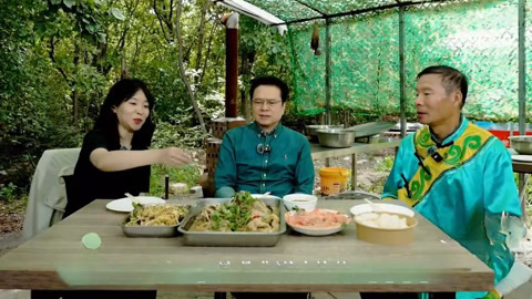 黑龙江边江水炖江鱼 家乡菜带着思乡情