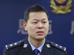 七旬老人登山突遭意外，“劈”出两公里生命通道