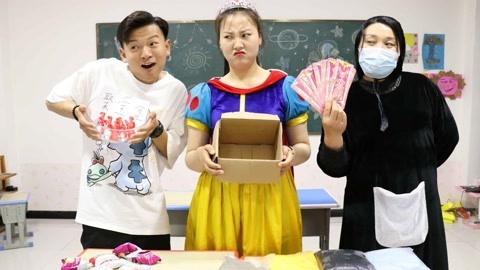黑衣人送冬冬“聚宝盆”，粘土要多少有多少，库洛牌放进去试试
