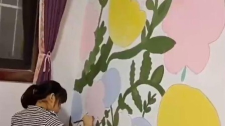 @所有人 妈妈腾出家中整面墙让10岁女儿绘画
