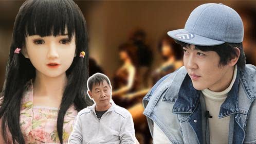 6旬专家级顾问花10万养11个仿真娃娃当女儿