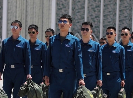 小吴探营·走进陆航旅
