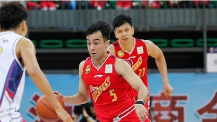 CBA 18/19赛季 天津VS八一第一节：阿尔斯兰压哨抛投，天津八一首节战平