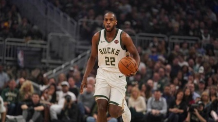 NBA热辣资讯 恭喜！米德尔顿三分数超越雷阿伦 独占雄鹿队史第一