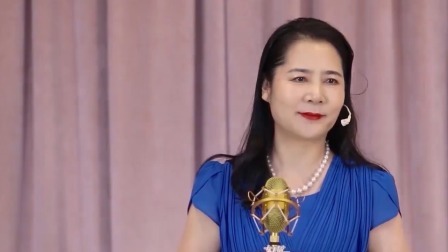 女人帮 2022 牛仔裤怎么穿既显腿直又时髦？