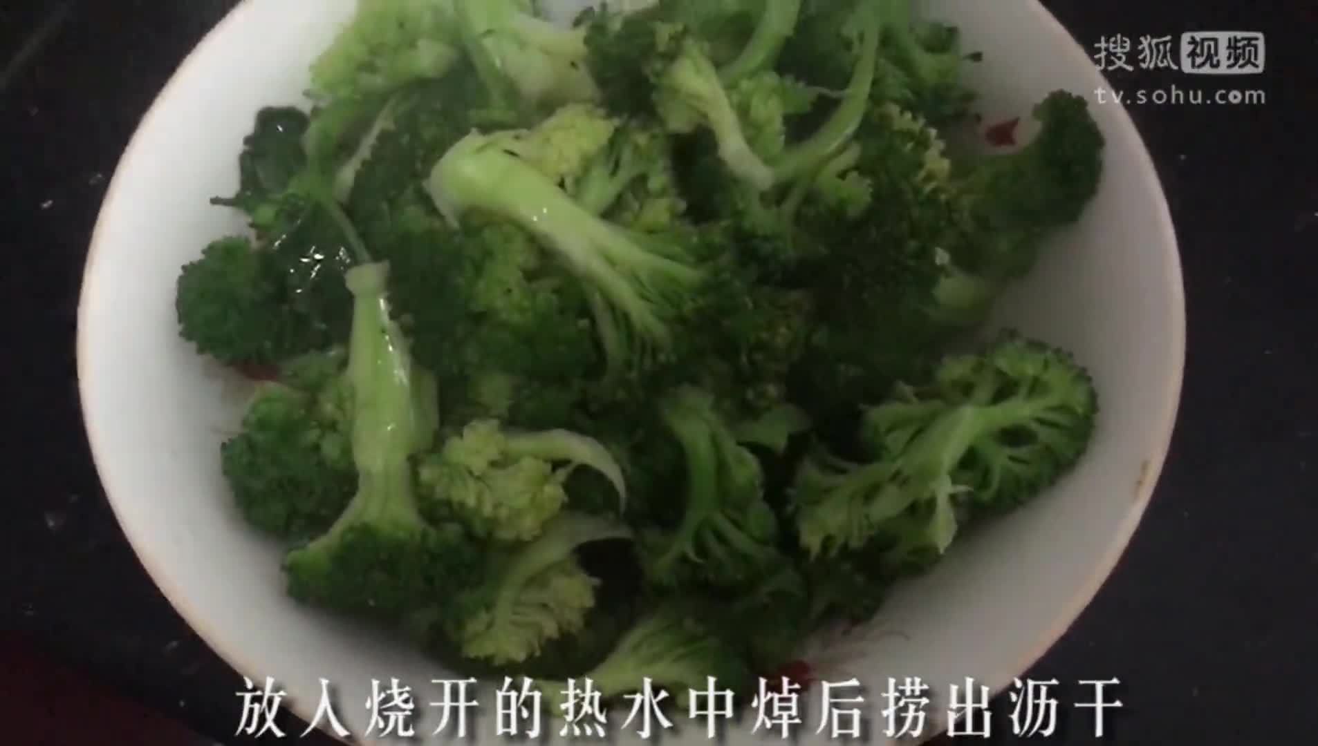 美&middot;食 西兰花加了它做出的美食排毒护肝又清血管，很多人没试过的做法，三步学会