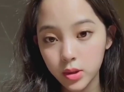 综艺吃瓜社 美妆博主娜比营业