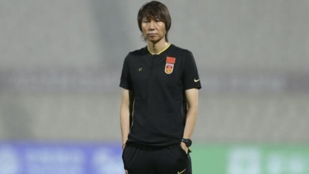 中国男足冲击2022世界杯 粤媒：李铁已和国足球员、工作人员正式告别