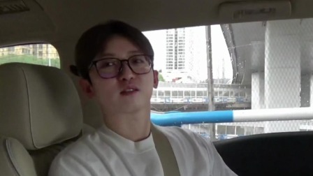 奔跑吧第8季 加料版：“放闪车采”，看姚PD大爆料揭秘录制趣事