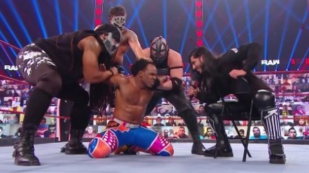WWE RAW1444期回放：痛扁企业车轮战对垒光脚哥 小魔女遭兰迪RKO