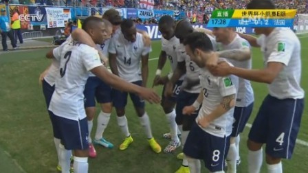 2014世界杯 【上半场回放】法国队角球传中 吉鲁无人盯防头球破门