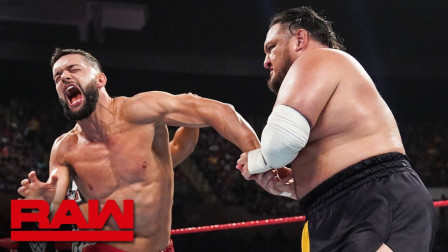 WWE RAW 2019 【RAW 07/15】大乔屡次偷袭，巴洛尔彻底炸毛