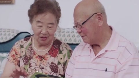 “黄昏恋”伴侣遭遇信任危机 奶奶因老伴太暴躁被气病