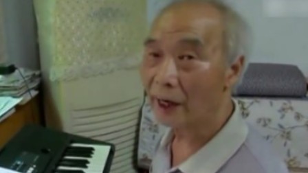 每日新闻报 消防耐心施救 幽默表达谢意