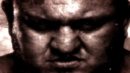 WWE穷凶极恶的“搓澡工”萨摩亚乔的出场音乐 节奏超级带感