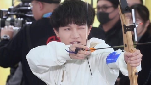 周深对战周华健扬言报仇 那英唱歌小哥频频脱靶