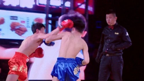 百姓英雄 第2季 对战双方拳拳到肉,打到眉骨开裂仍要浴血奋战