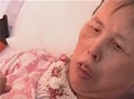 寻情记 开奔驰住别墅有了钱怎能忘了娘