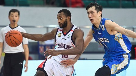 CBA 18/19赛季 弗格47+8+5斯贝茨遭驱逐，江苏110-103双杀广州