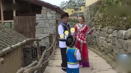 嘻嘻娱乐 2017 11月 应采儿2017年还想怀孕? 陈小春在一旁被吓到瞪眼害羞 171124