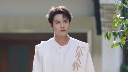 郑业成戏班乐手初体验 挑战武戏一绝婺剧