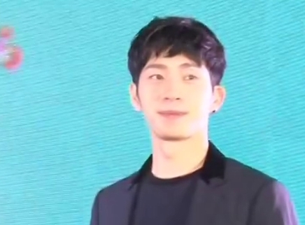 娱乐急先锋 井柏然杨洋大秀恩爱