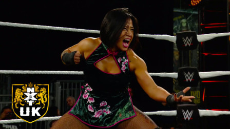 WWE在中国 中国李霞在NXT UK英国赛首秀 遭遇对手损招小动作 一招过肩摔化解
