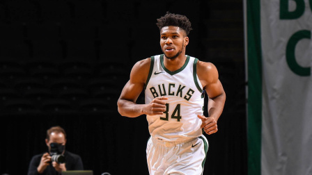NBA热辣资讯 官方MVP榜：字母哥连升四位登顶 库里降至第三&哈登进前十