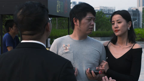 内涵神评论 惊！博士竟被美女当众羞辱