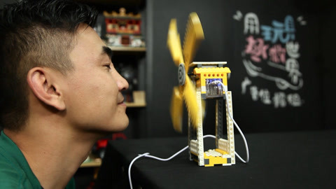 无巧不成叔 超适合送熊孩子的礼物，这个变形积木玩具能玩一天！