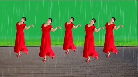 广场舞《流泪的飞蛾》舞步轻盈好看，歌曲醉人好听