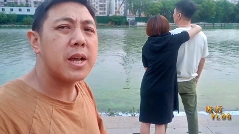 唱罢吹灯 点歌的人搞笑光棍版《光棍的我》编的很有意思，高手在民间