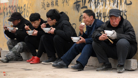 农村人喜欢把剩菜留到明天吃，专家质疑：真的卫生吗？