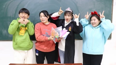 美女家务事 按十二生肖领粘土，属鼠的领了一丁点，属牛的小晴却领了全部