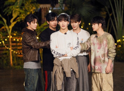 屋里日常：R1SE怪音障眼法