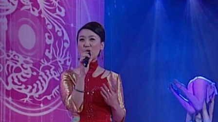 央视2003春晚 谭晶《妻子》，唱出军嫂的坚强