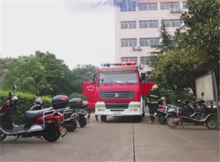 新闻大求真 消防通道被堵究竟有多危险？