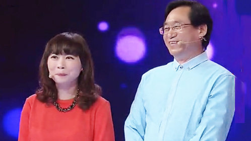 爱的正能量 妻子患癌症丈夫不离不弃