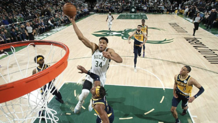 NBA热辣资讯 字母哥一条龙单手劈扣！这招举火烧天的扣篮霸气无比！