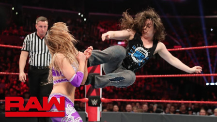 WWE RAW 2019 【RAW 06/17】小魔女被分心 疯妹羊入虎口