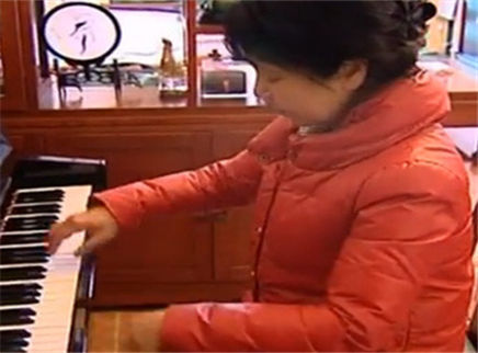 寻情记 谁来拯救海外硕士女儿
