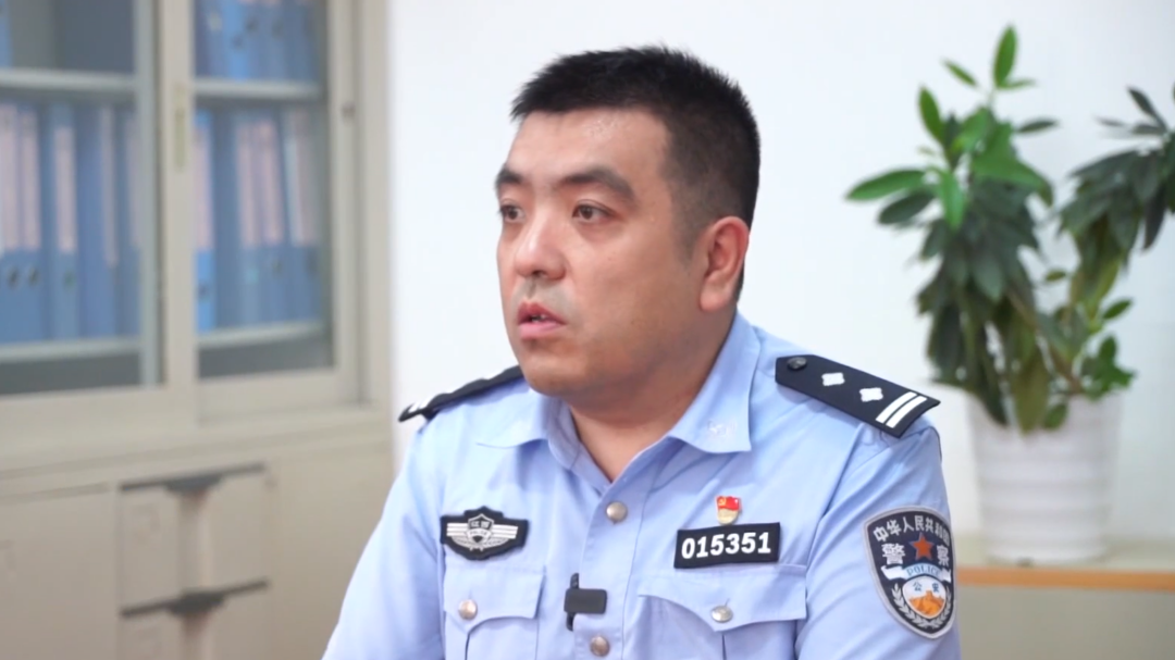 社会传真 求职“馅饼”变“陷阱”