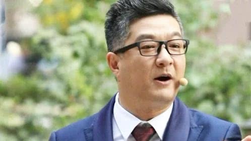 向前一步 主人与管家（下）