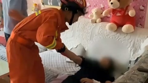 法治中国60分 遭遇情感危机女子轻生 被拐“玳瑁”北京安家