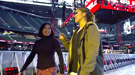 WWE在中国 2019年王室决战大赛花絮 隆达罗西安抚李霞紧张情绪
