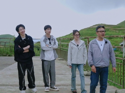 汪涵探寨巧遇六月六山歌节