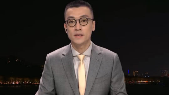 1818黄金眼 茶几轻轻一推 掉下四条腿来