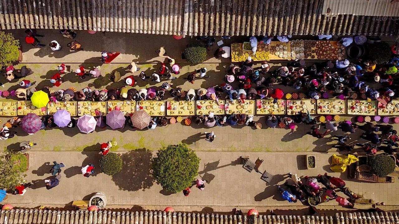 达人厨房 美食台 | 大理巍山长街宴，你绝对没见过的壮观宴席！