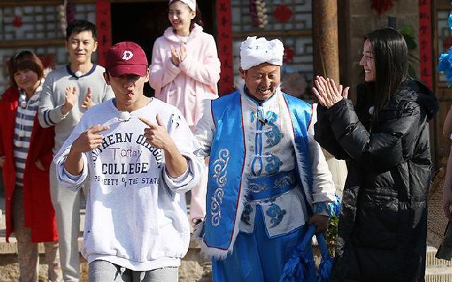 奔跑吧 《奔跑吧》景甜持续“迷糊模式” 王嘉尔神体力率先夺分