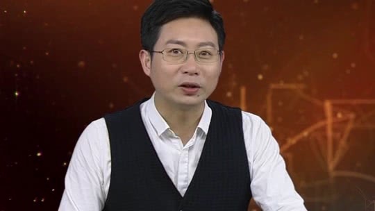 经典传奇 考古大发现 2000多年前的脚印